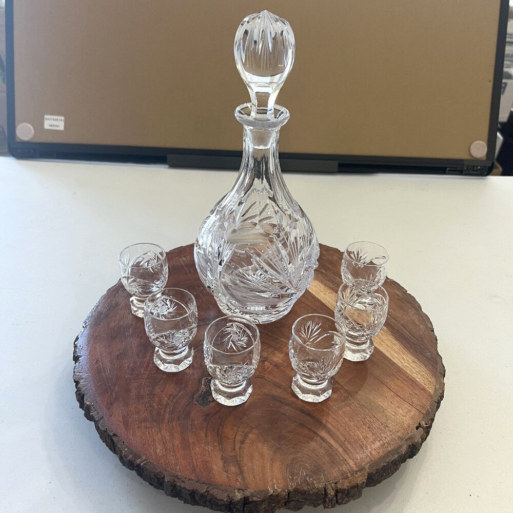 Bohemian Handmade Pinwheel Design Decanter with 6 Shot Glasses!